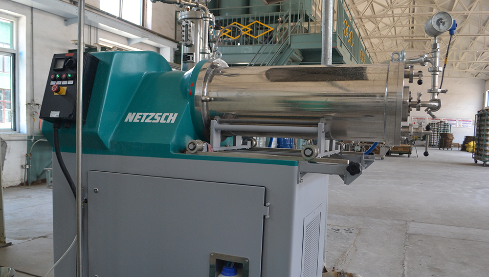 晨虹漆產(chǎn)品實(shí)現(xiàn)全線耐馳研磨機(jī)參與研磨！