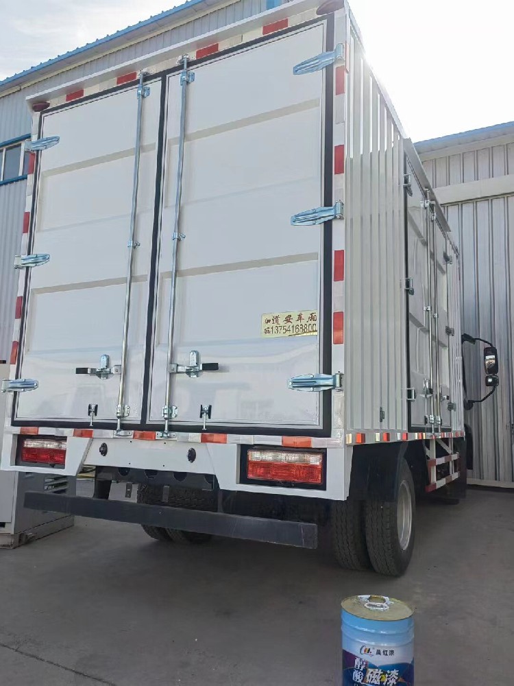 適合刷新的醇酸汽車漆：晨虹漆，讓愛車重現光彩