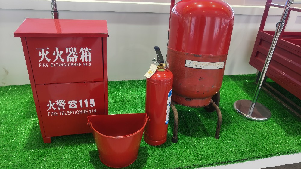 適合維護的醇酸面漆：晨虹面漆，機械外部保護的理想涂層