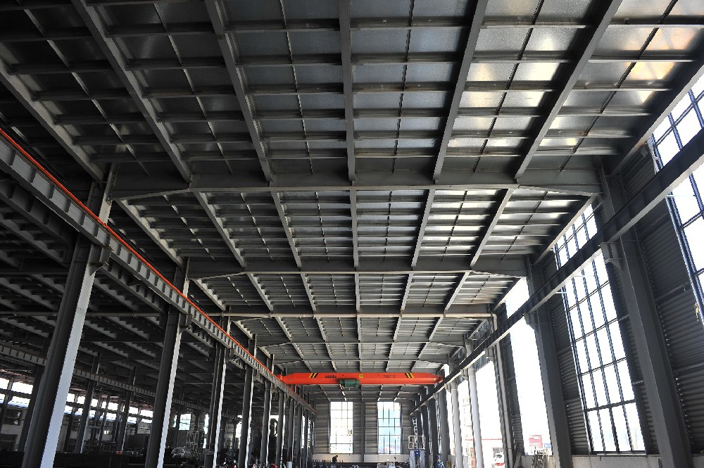 鋼結構翻新的理想之選：專業涂料解決方案