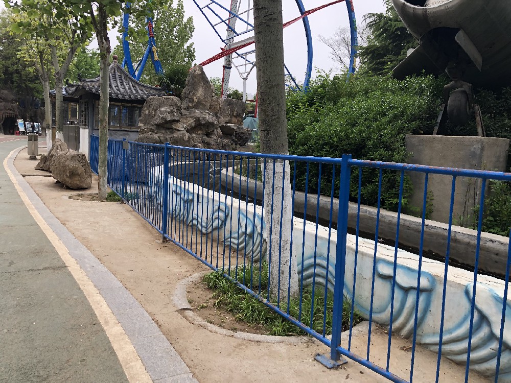 金屬護欄刷新維護新方案：醇酸底漆，打造堅固耐用基礎(chǔ)