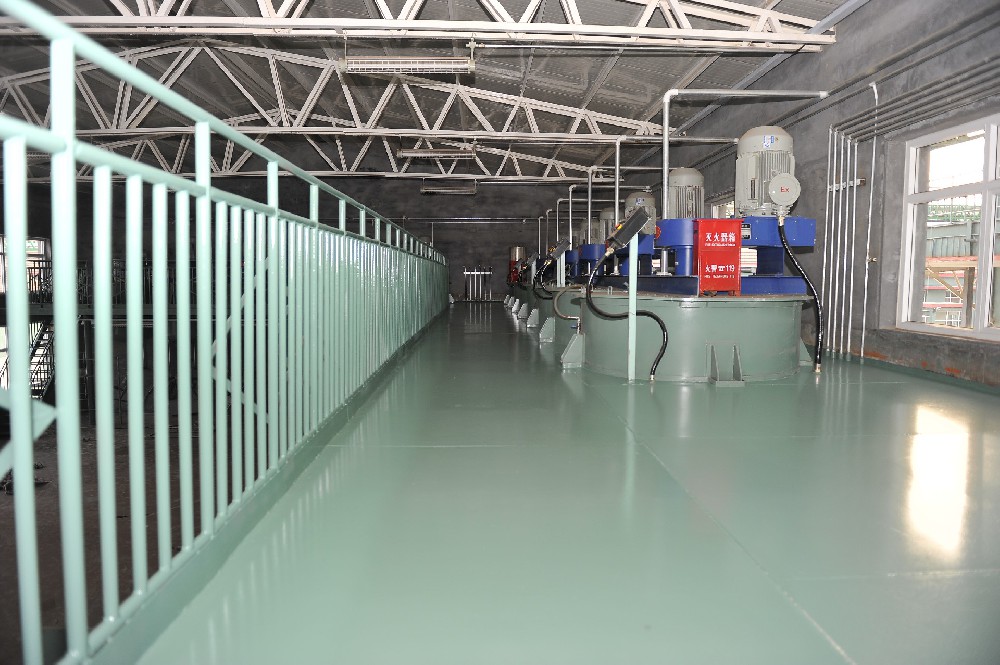 噴涂瓷磚新選擇：醇酸防銹漆的優(yōu)勢與應用