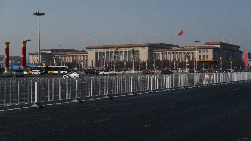 金屬護欄，晨虹守護：專為金屬護欄刷新維護打造的醇酸調(diào)和漆