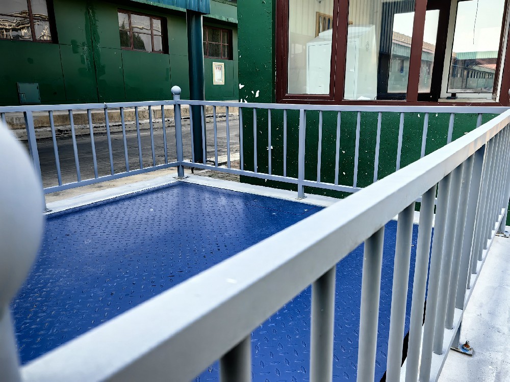 不銹鋼煥新光彩：晨虹醇酸底漆，守護(hù)品質(zhì)與耐用